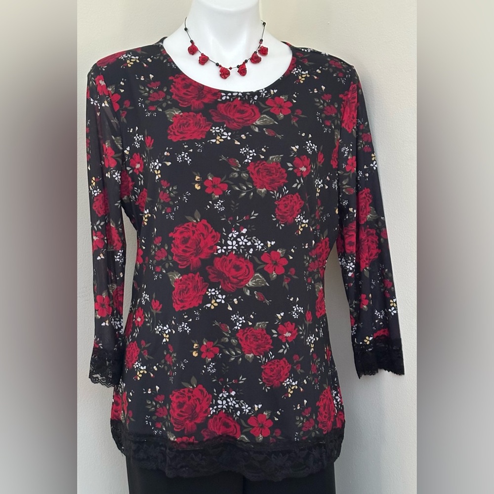LACE Floral Black & Red Blouse With Sheer 3/4 Sleeves Sz XXL/2XG - Picture 2 of 14